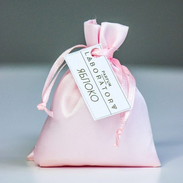LAB Parfum Аромасаше Яблоко